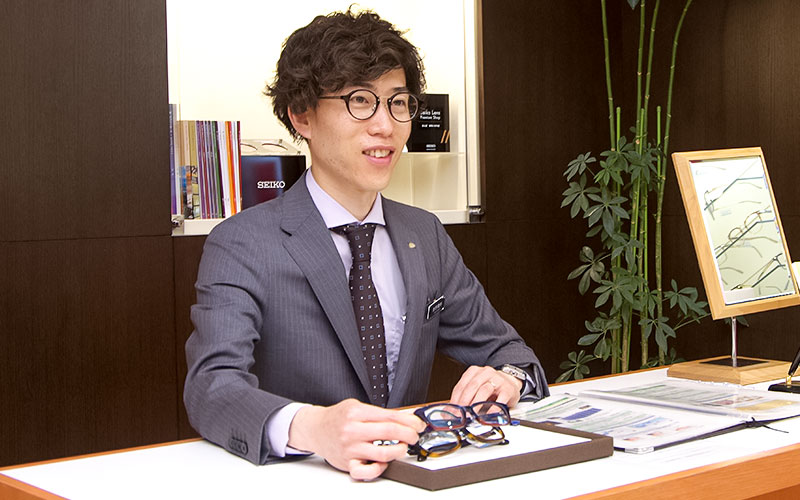 安心堂 先輩2